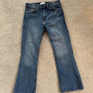 Zara High Rise Crop Kick Flare Jeans Medium Wash Raw Hem Size 6 (EUR 38)